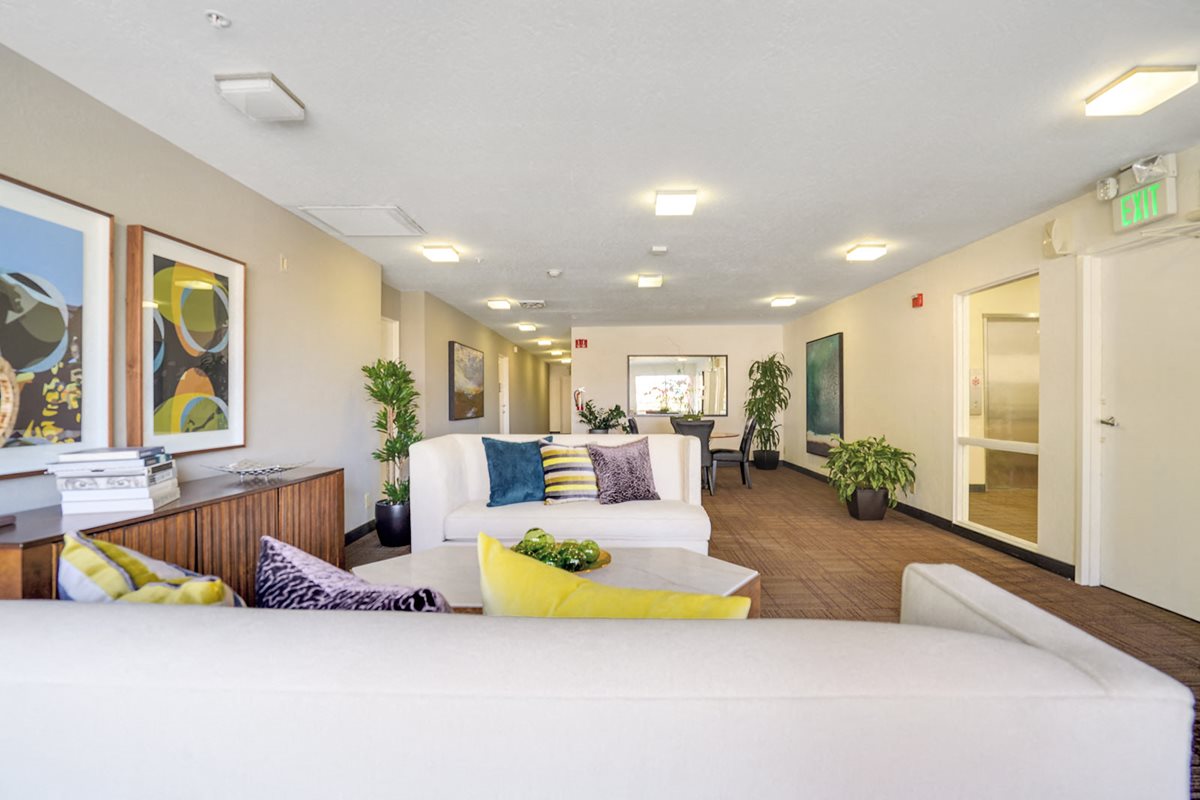 Americana Apartments