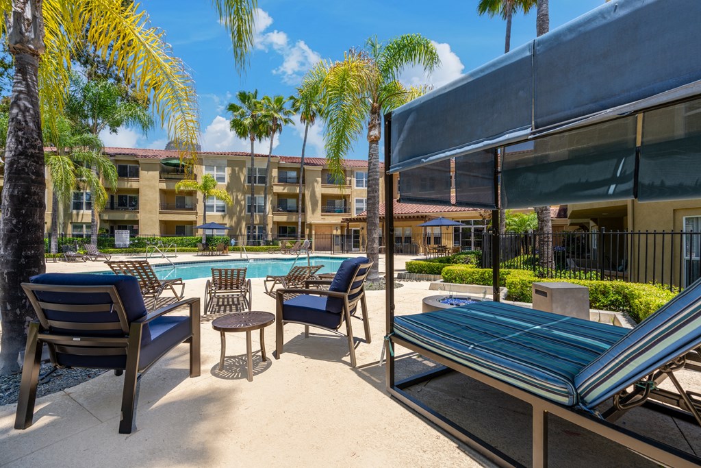 55+ FountainGlen RSM pool seating and daybed