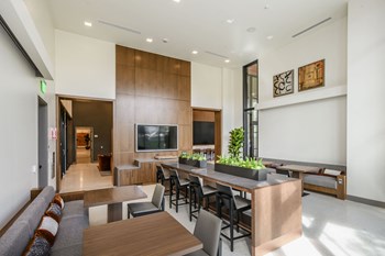 Clubroom with lounge area - Photo Gallery 4