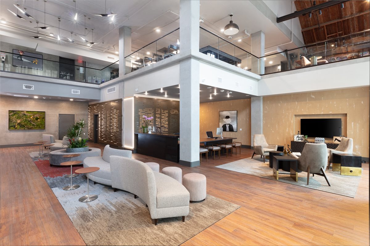 Axis Oakland Apartments