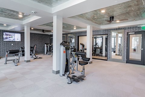 fitness center at Bayswater Apartments, California, 94010