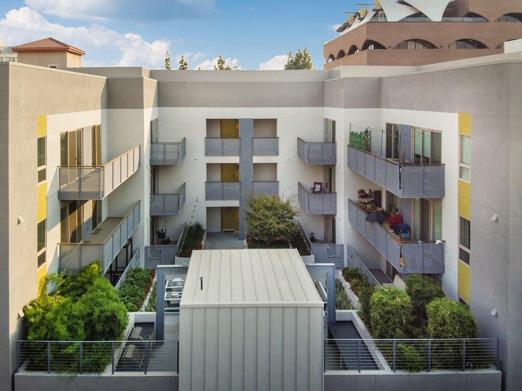 Exterior View at Main+Nine, Riverside, CA, 92501