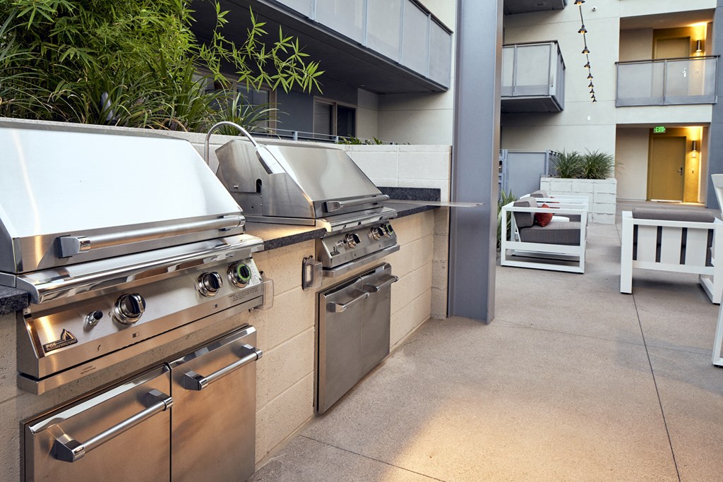 outdoor grills at Main+Nine, Riverside