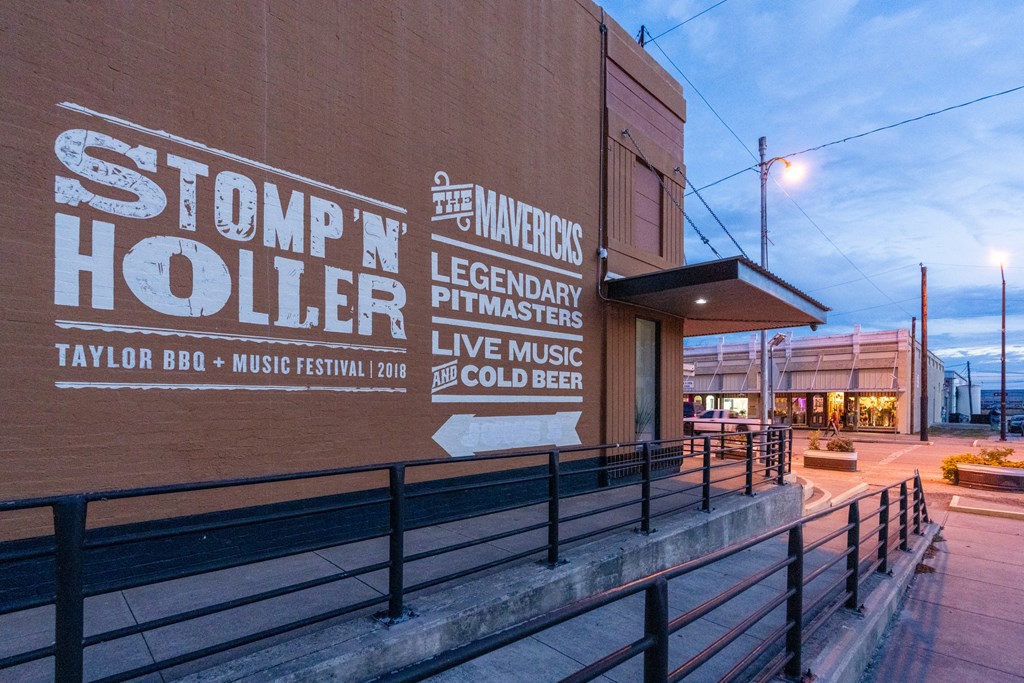 the building in which the hotel is located at Mihir Taylor, Taylor, TX