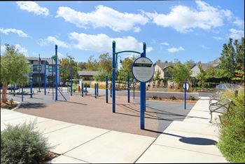 Outdoor youth fitness course