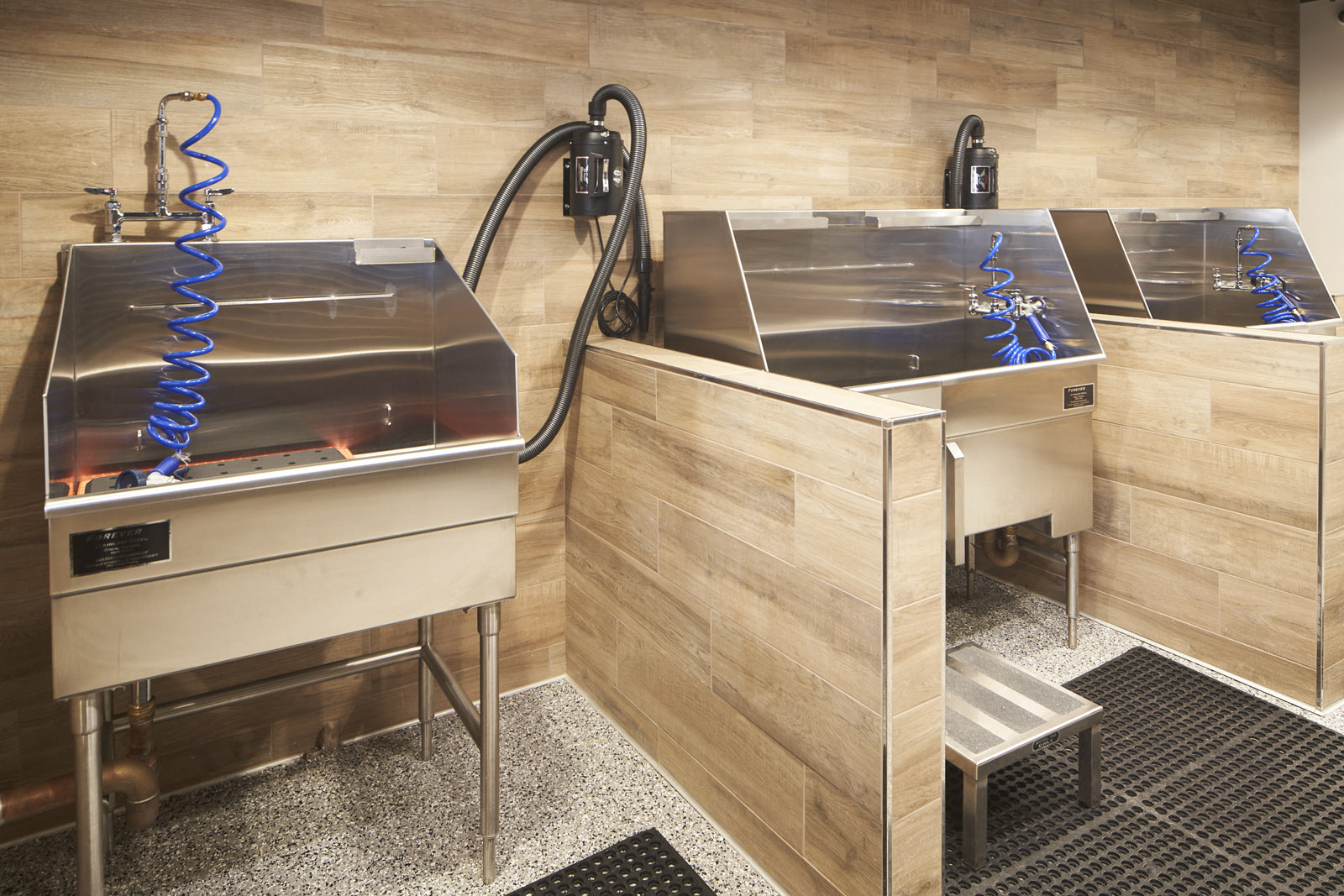 Pet washing stations