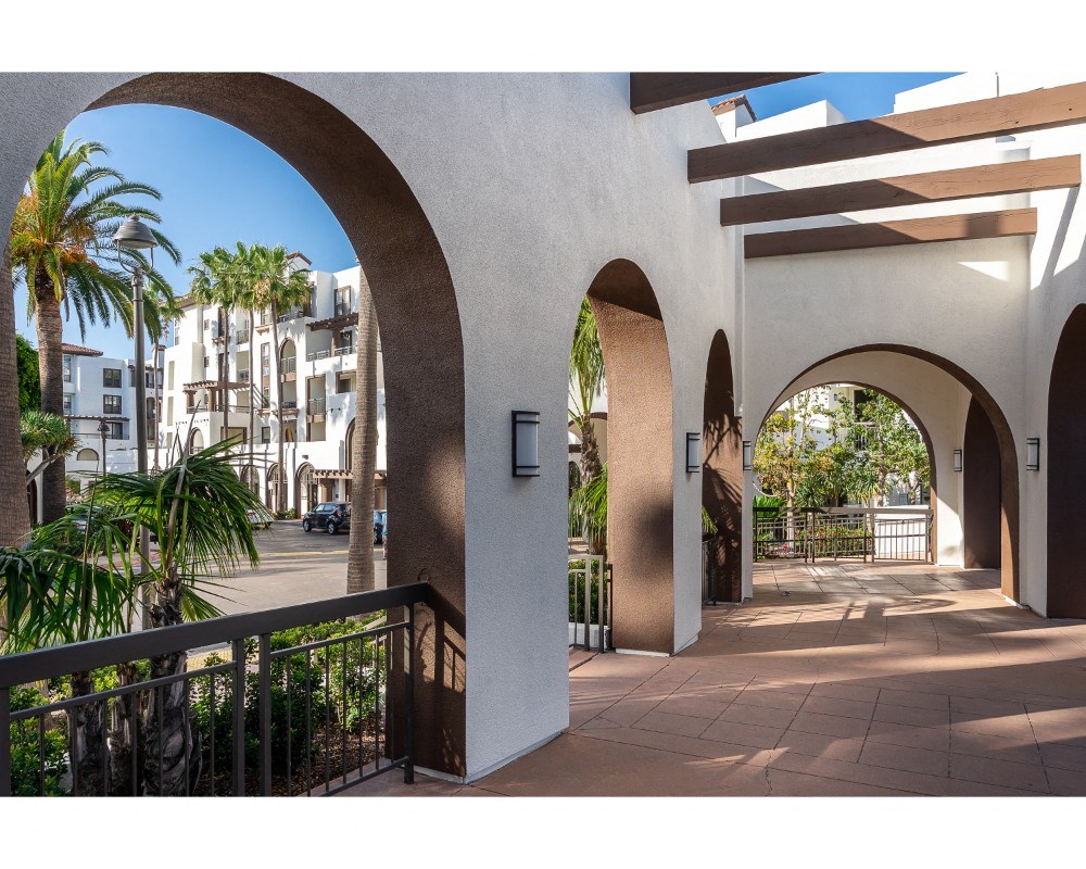 walkway of promenade rio vista at The Promenade Rio Vista, San Diego, CA, 92108