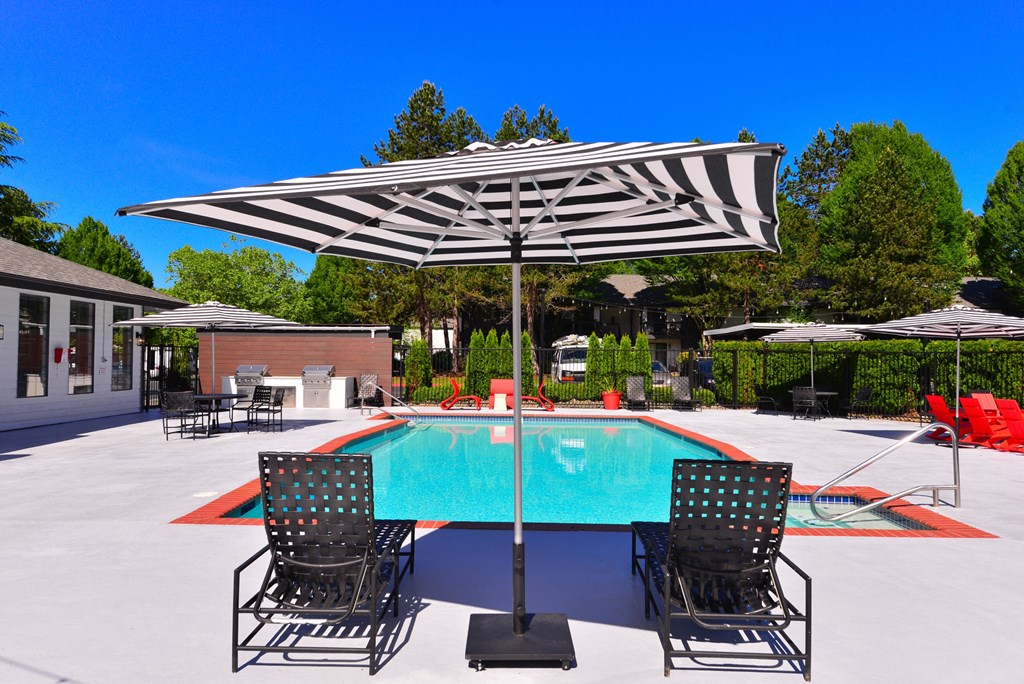Pool at Woodlake Apartments, Kirkland 98034