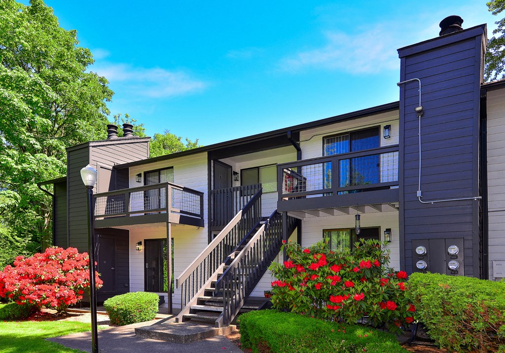 Building View at Woodlake Apartments, Kirkland