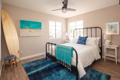 Bedroom with windows at Driftwood, San Diego, California