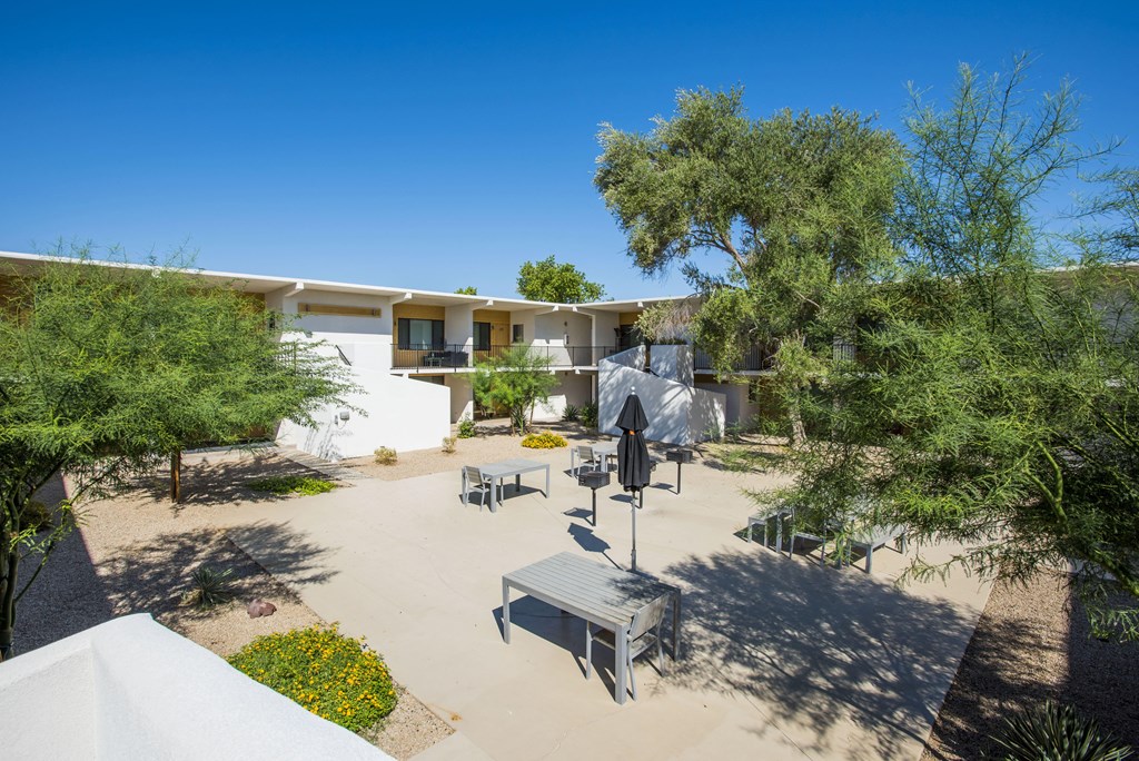 Large Courtyard at Winfield of Scottsdale, Arizona, 85251