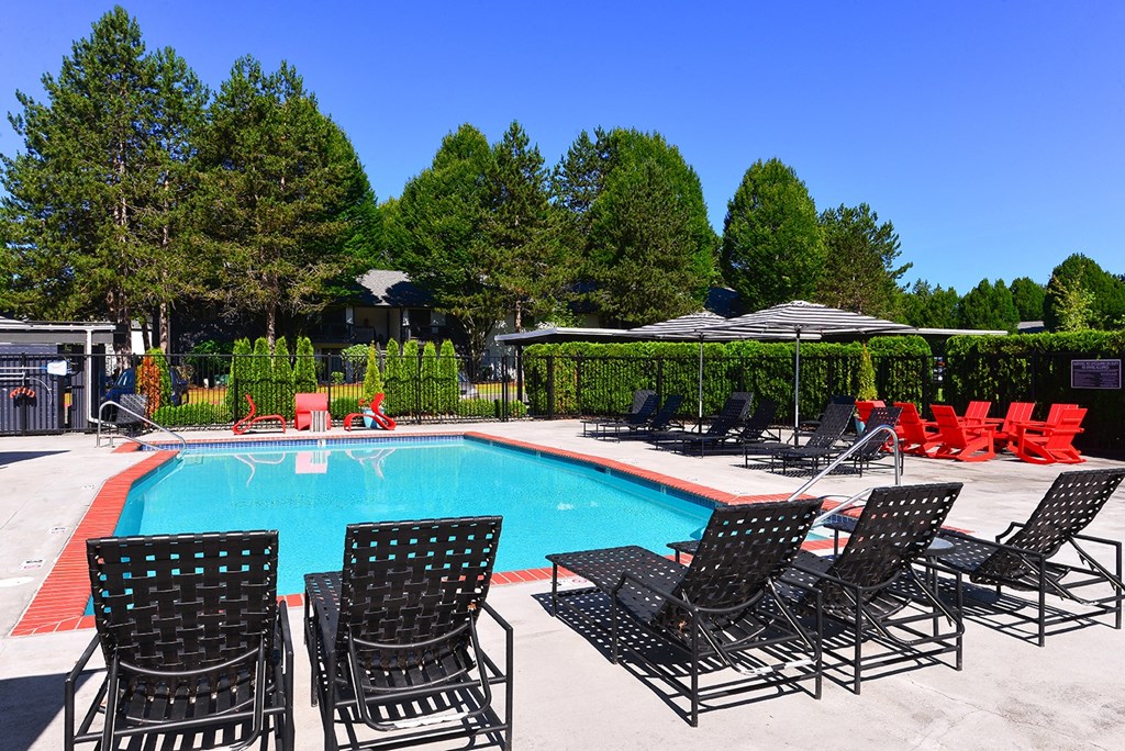 Pool at Woodlake Apartments, Kirkland, Washington