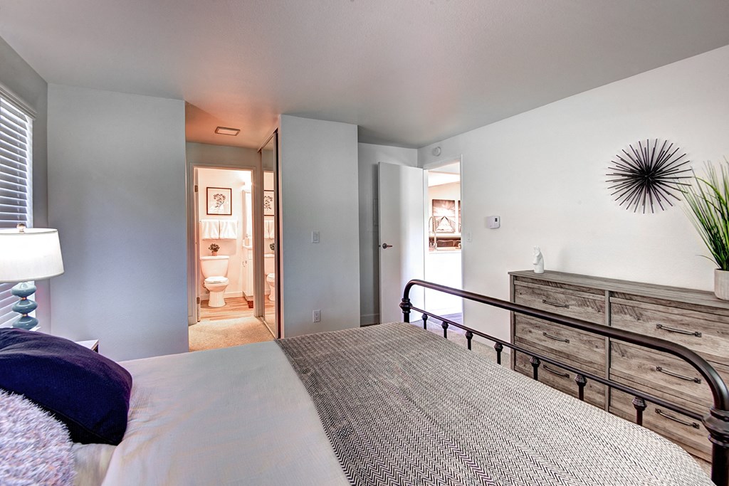 Gorgeous Bedroom at Woodlake Apartments, Washington 98034
