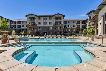 oversized soaking hot tub at Terracina, Broomfield, CO