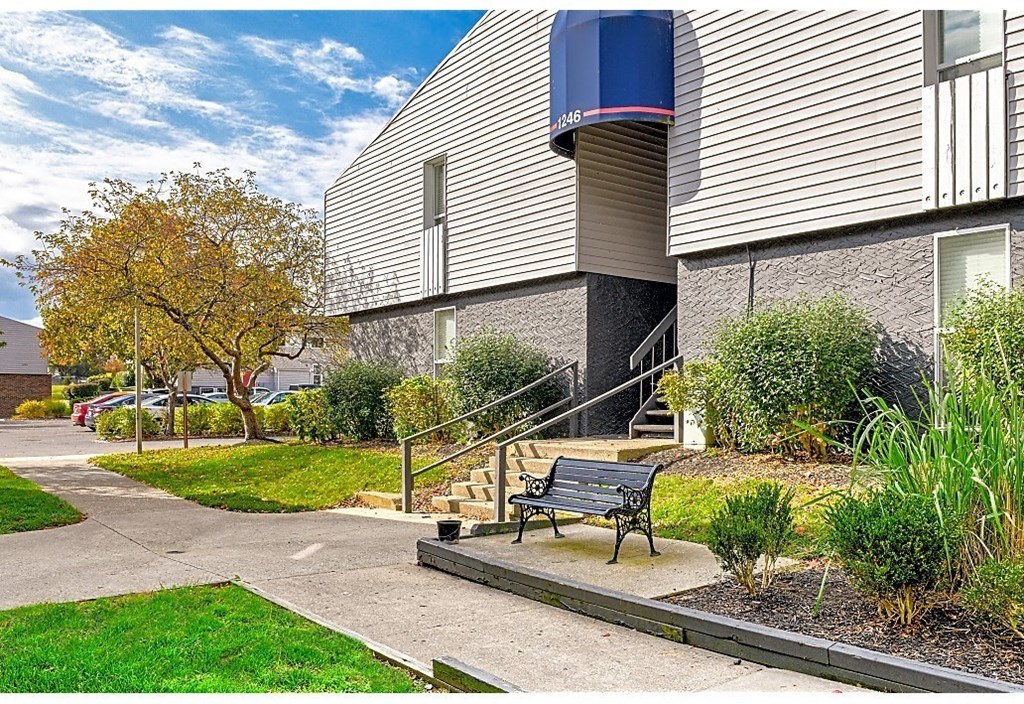 Somerford-Square-Apartments-Lancaster-Ohio