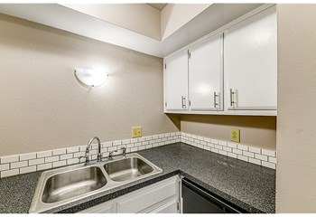 Somerford-Square-Apartments-Lancaster-Ohio Somerford-Square-Apartments-Lancaster-Ohio - Photo Gallery 2