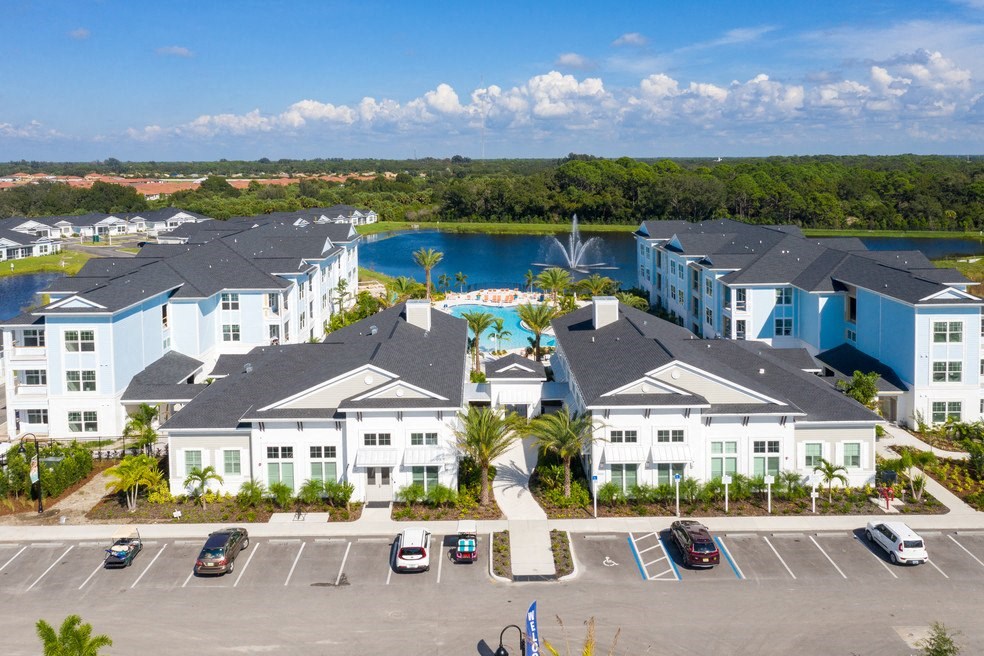 The-Floridian-Club-Of-Sarasota-An-Active-Adult-Community