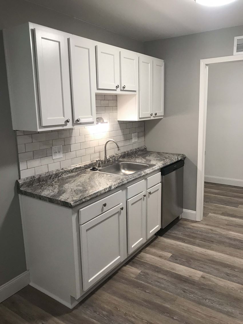 Auburn-Heights-Apartments-Pontiac-MI Auburn-Heights-Apartments-Pontiac-MI - Photo Gallery