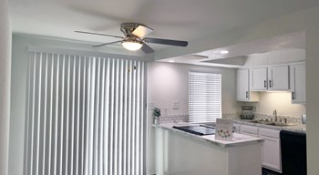 Carnaby-Village-Townhomes-Columbus-Ohio Carnaby-Village-Townhomes-Columbus-Ohio - Photo Gallery 5