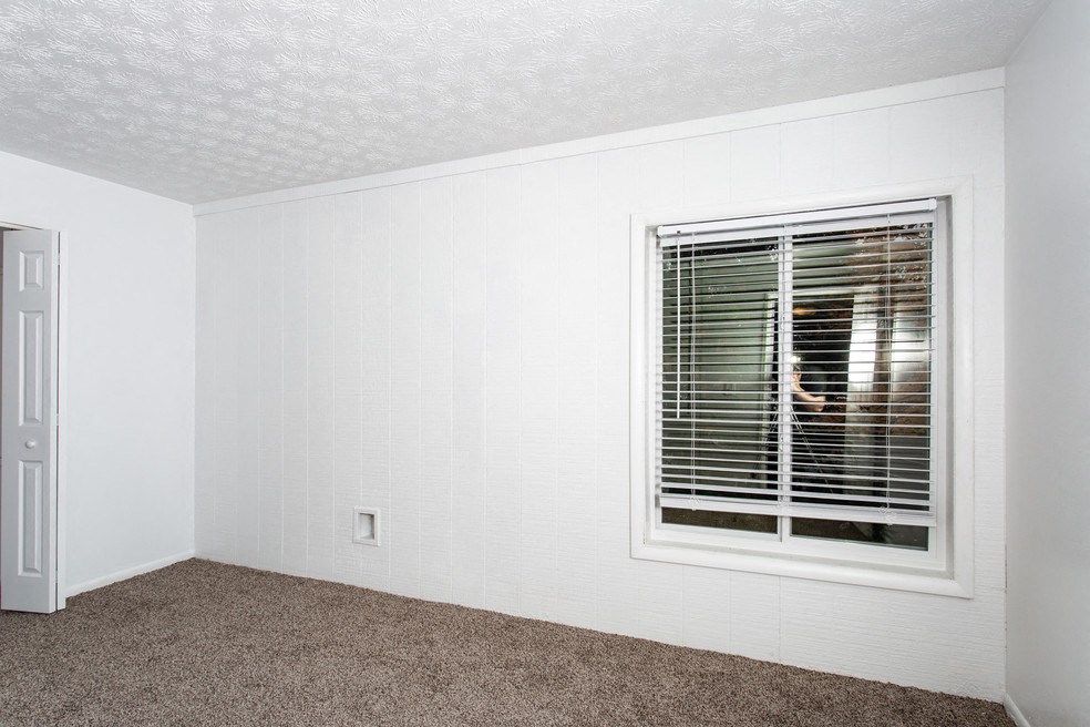 Racccon Creek Apartments Columbus Ohio  Living Space