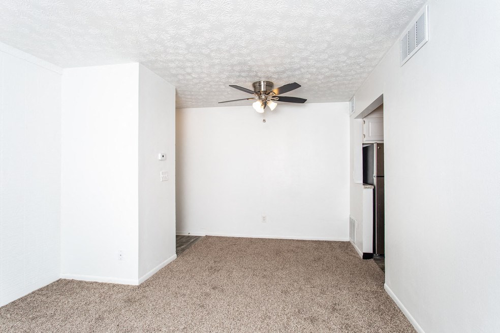 Racccon Creek Apartments Columbus Ohio  Living Space