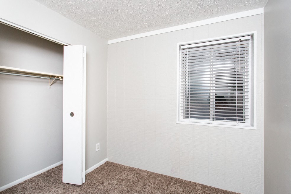 Racccon Creek Apartments Columbus Ohio  Living Space