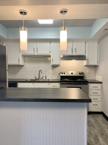 Barrington-Square-Apartments-Columbus-Ohio - Photo Gallery 3