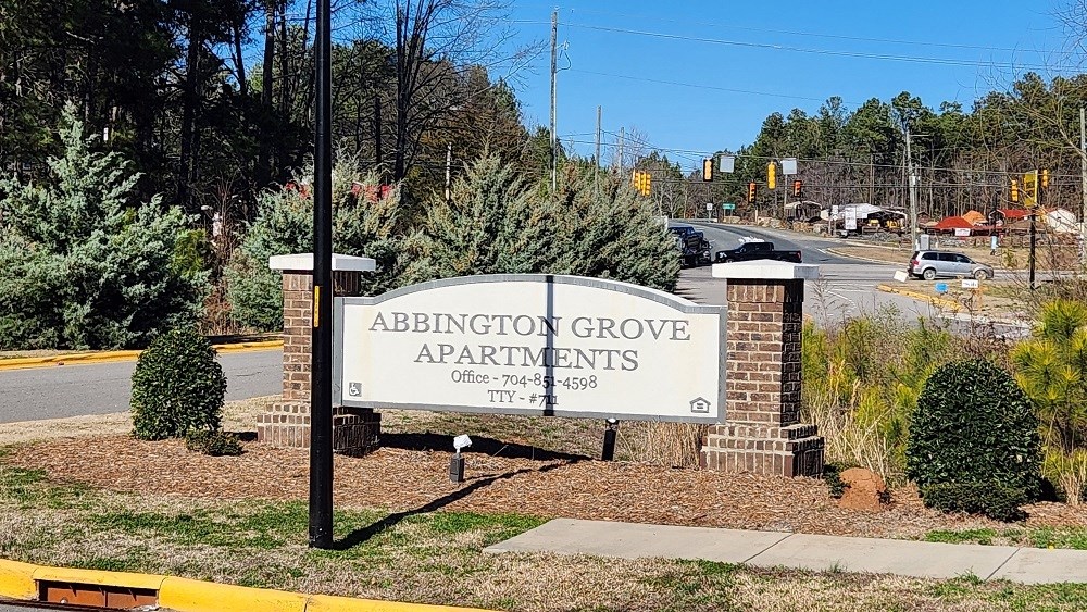 Abbington Grove Apartments, 50 Abbington Grove Circle, Wadesboro, NC