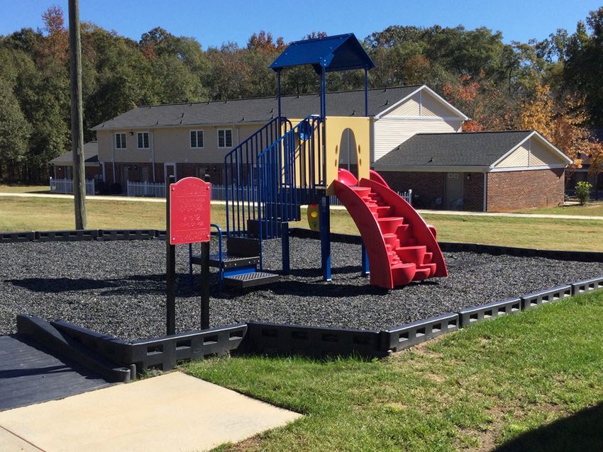 Fountain Arms Apartments, 111 Old Fairview Road, Fountain Inn, SC