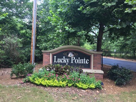 Lucky Pointe