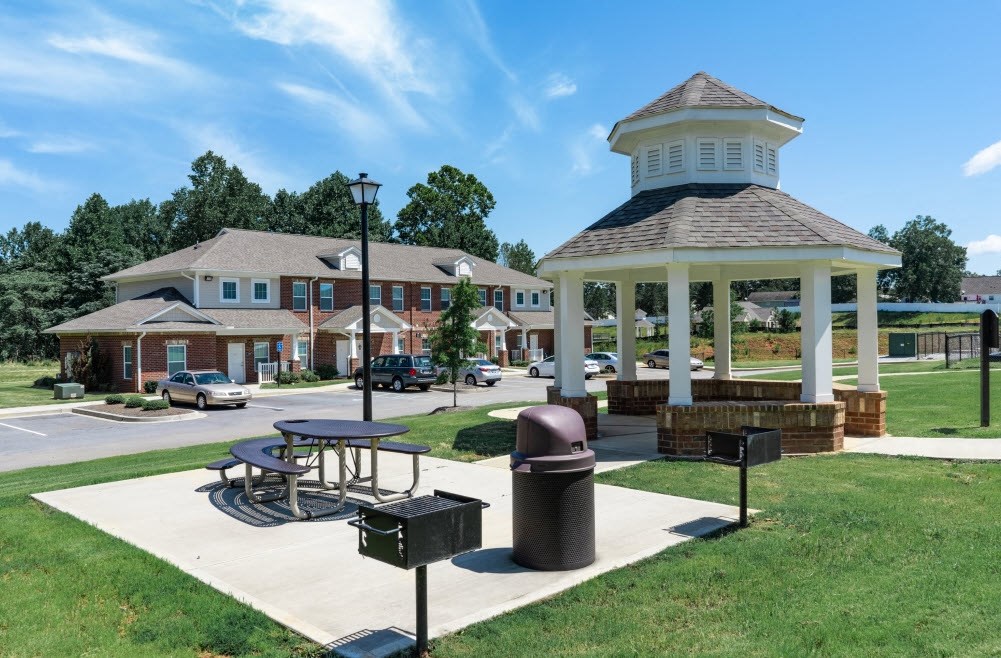 Laurel Street Village