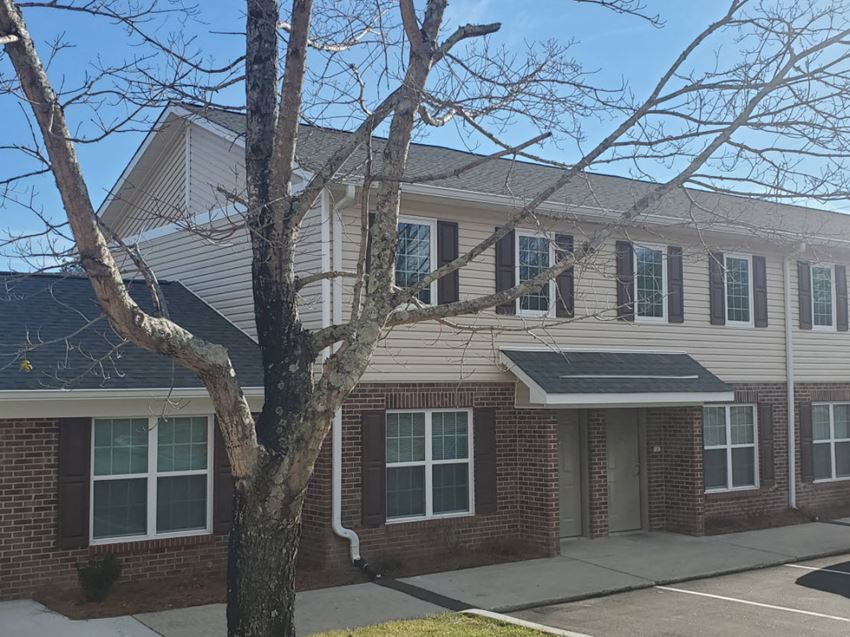 Fountain Arms Apartments, 111 Old Fairview Road, Fountain Inn, SC