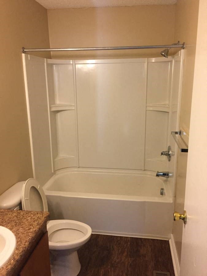 Woodruff Arms Bathroom