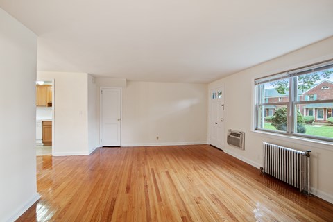 3.5 Room 1 Bedroom - Living room