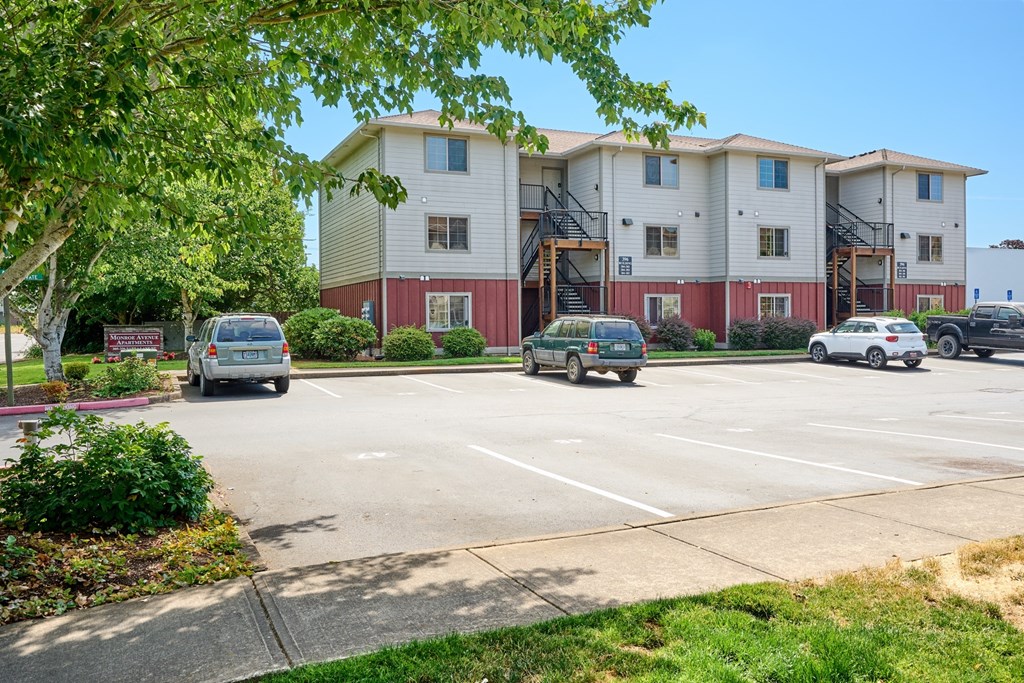 Monroe Avenue Apartments, 305 Sabra Ln NE, Salem, OR - RentCafe