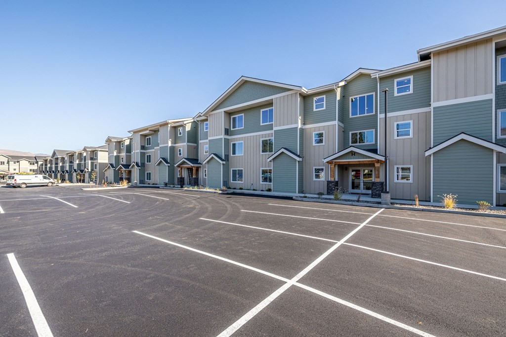 apartment exterior 1 at Sagecrest Apartments, Washington, 98801 