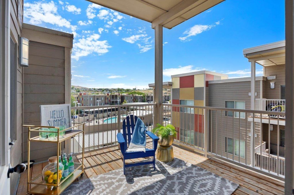 Balcony And Patio at Mosaic on the River Apartments, Richland, WA