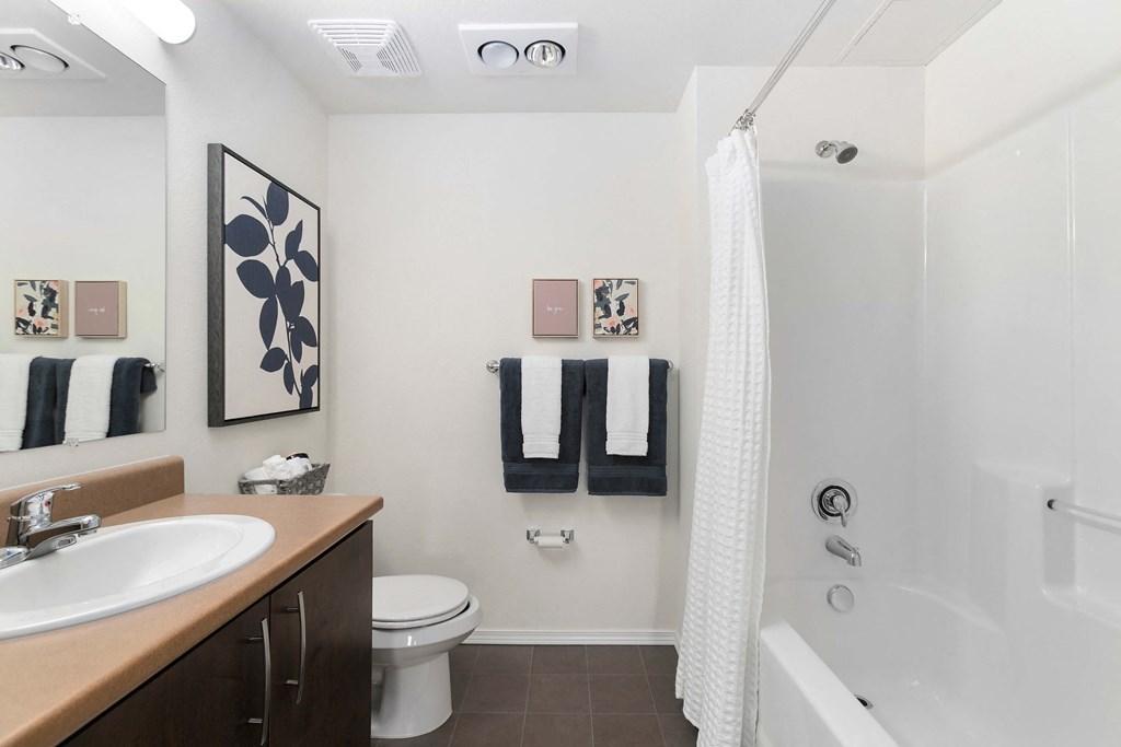 Bathroom With Bathtub at Mosaic on the River Apartments, Richland, Washington