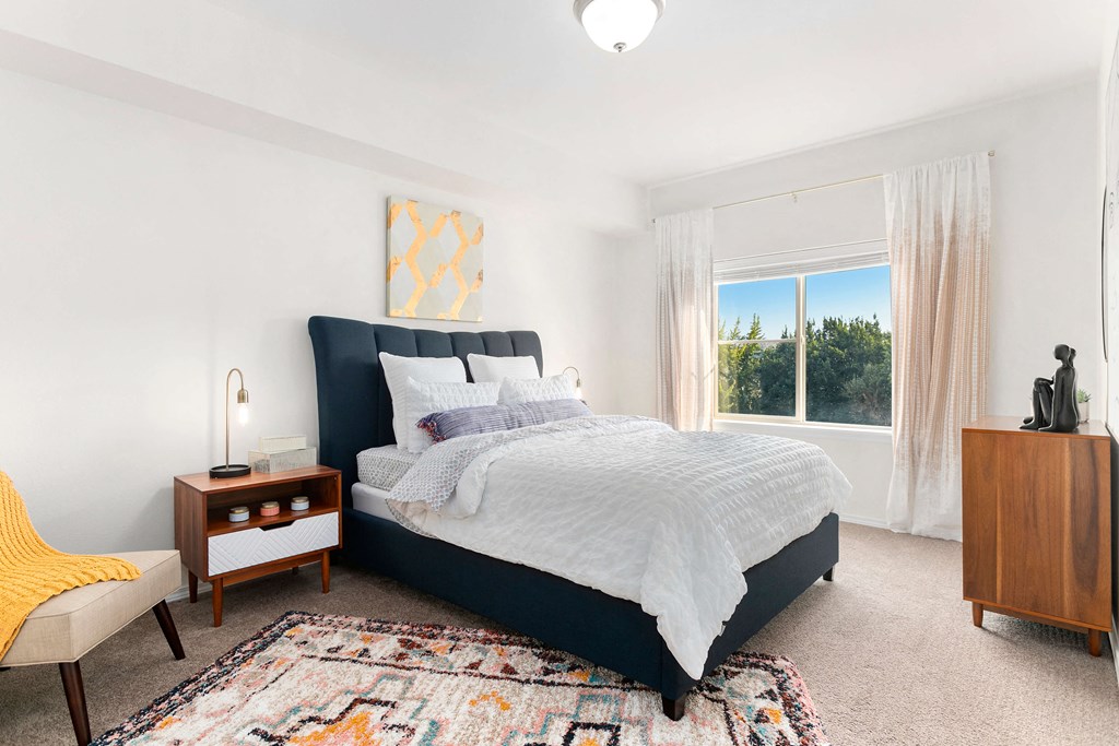 Bedroom With Expansive Windows at Mosaic on the River Apartments, Richland, 99352