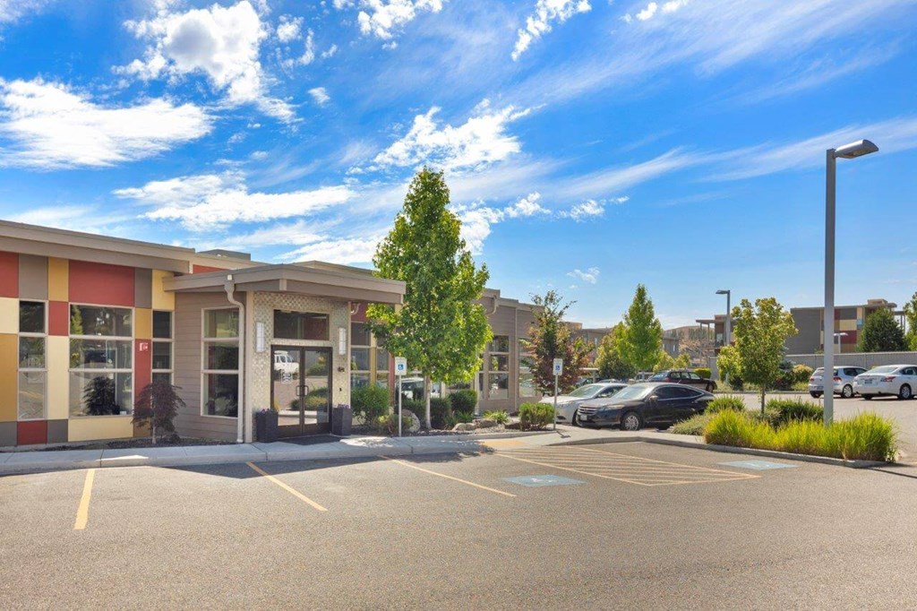 Entrance View at Mosaic on the River Apartments, Richland, WA