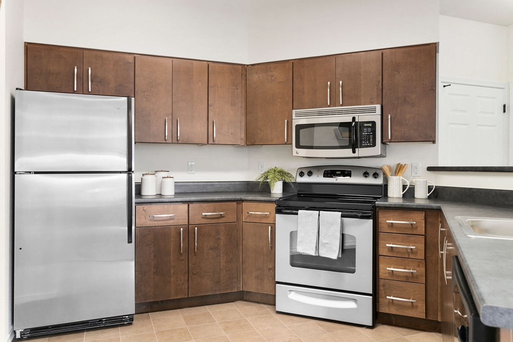 Chef-Inspired Kitchens Feature Stainless Steel Appliances at Mosaic on the River Apartments, Washington, 99352