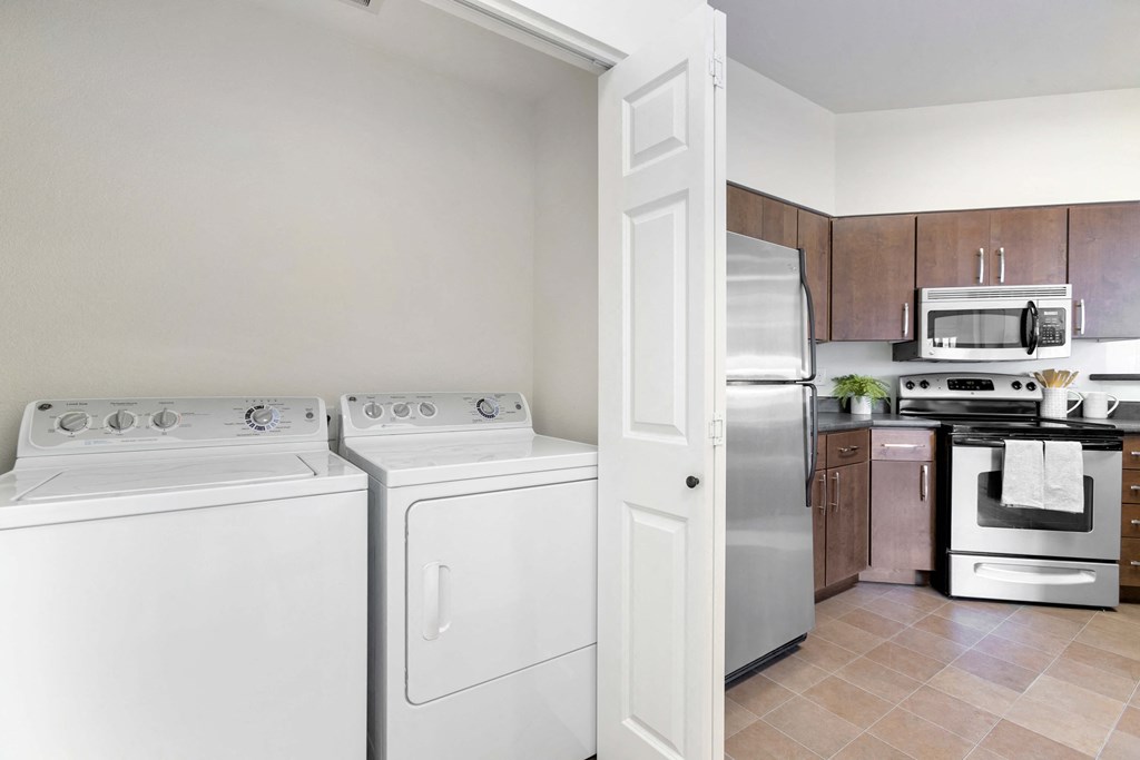 Washer Dryer at Mosaic on the River Apartments, Washington