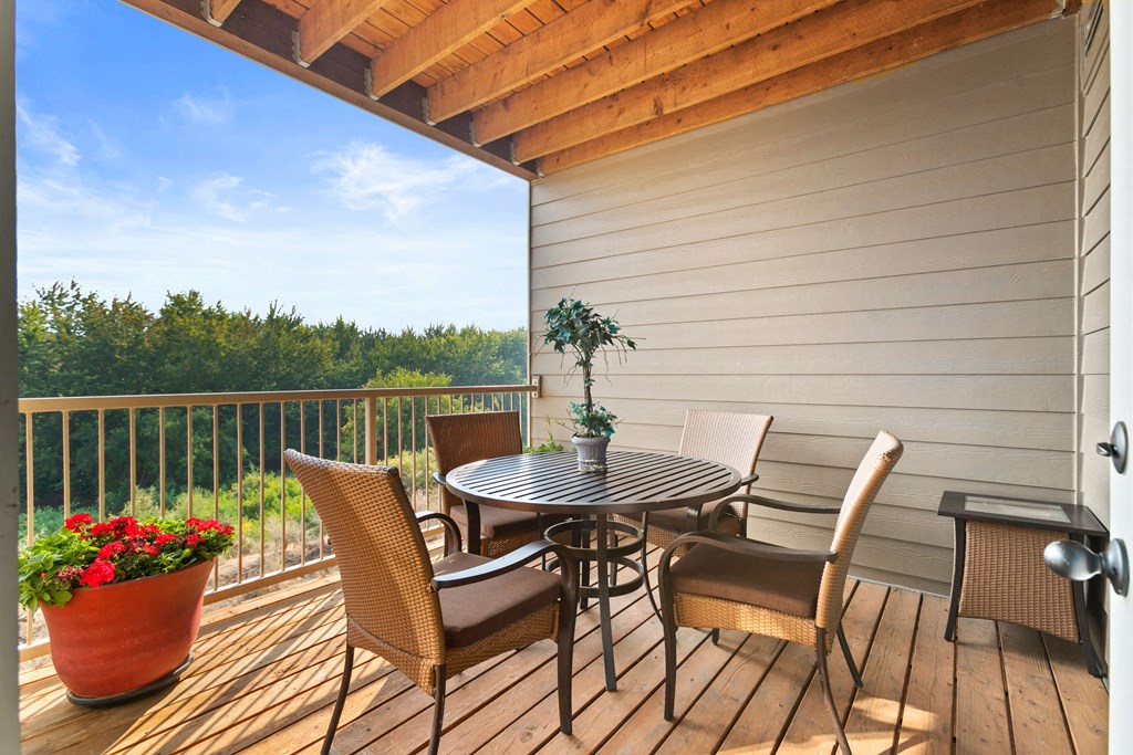 Spacious Balcony And Patio at Mosaic on the River Apartments, Richland, 99352