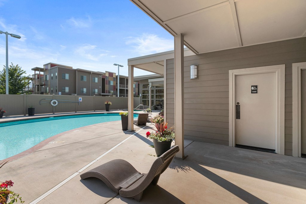 Sundeck at Mosaic on the River Apartments, Richland, 99352
