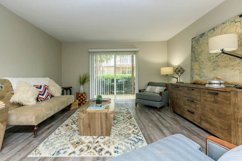 Specious living room at 400 Winchester, Atlanta, 30339