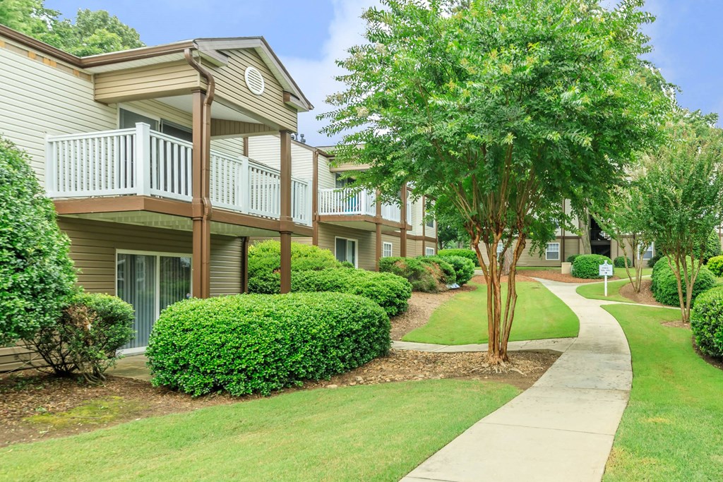 Green Landscape at 400 Winchester, Atlanta, GA 30339