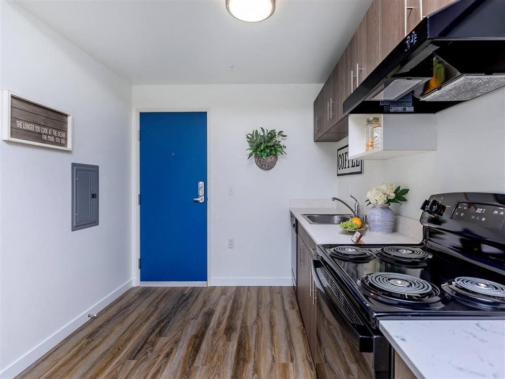 a kitchen or kitchenette at locale dallas victory park at Jefferson Yards, Tacoma, WA 98402