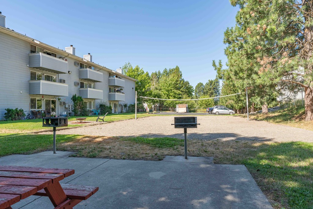 volleyball court at the whispering wind  at Ironwood Apartments, Coeur d'Alene, 83814