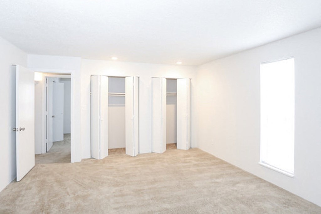 Master Bedroom Closets at Canyon Creek Apartments, Missouri