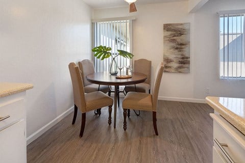 Fully Equipped Dining Area at Three Crown Apartments, California, 94501